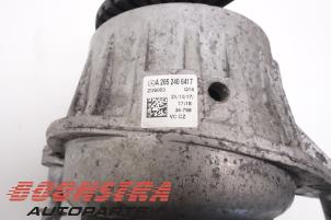 Engine mount from a Mercedes-Benz C Estate (S205) C-180 BlueTEC, C-180 d 1.6 16V 2018
