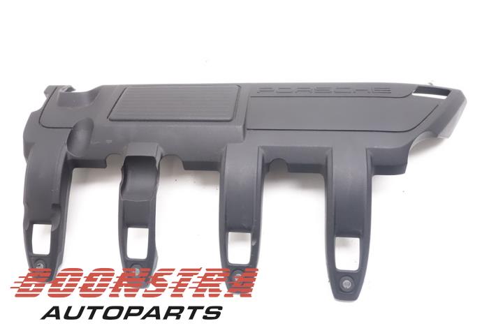 Gebrauchte Abdeckblech Motor Porsche Panamera (970) 4.8 V8 32V 4S Preis € 49,00 Margenregelung angeboten von Boonstra Autoparts