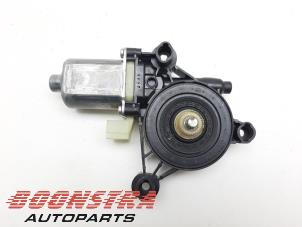 Used Door window motor Audi A4 (B9) 2.0 TDI Ultra 16V Price € 24,95 Margin scheme offered by Boonstra Autoparts