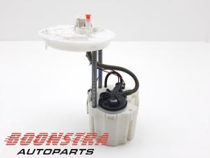 Used Electric fuel pump Opel Astra K 1.0 SIDI Turbo 12V Price € 38,95 Margin scheme offered by Boonstra Autoparts
