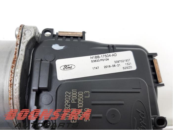 Silnik i mechanizm wycieraczki z Ford Fiesta 7 1.0 EcoBoost 12V 100 2019