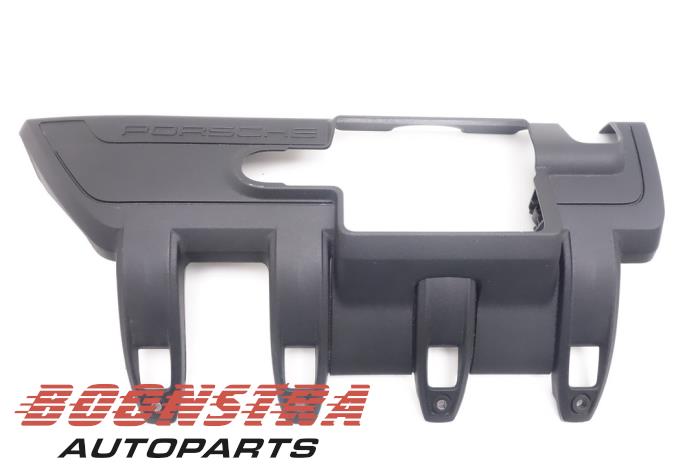 Gebrauchte Abdeckblech Motor Porsche Panamera (970) 4.8 V8 32V 4S Preis € 29,95 Margenregelung angeboten von Boonstra Autoparts