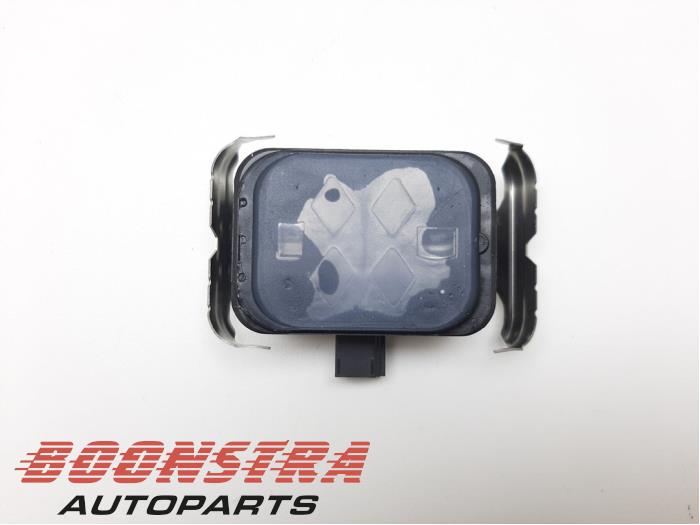 Begagnade Regnsensor Landrover Discovery IV (LAS) 3.0 SD V6 24V Pris € 29,95 Marginaltabell erbjuds av Boonstra Autoparts