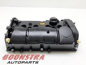Ventildeckel van een BMW 2 serie Gran Coupe (F44) 218i 1.5 TwinPower Turbo 12V 2021