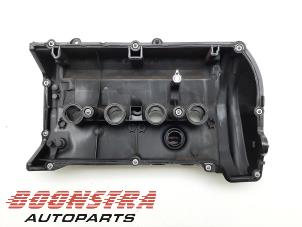 Ventildeckel van een BMW 2 serie Gran Coupe (F44) 218i 1.5 TwinPower Turbo 12V 2021