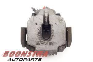 Used Front brake calliper, left BMW 5 serie Touring (E61) 525d 24V Price € 29,95 Margin scheme offered by Boonstra Autoparts
