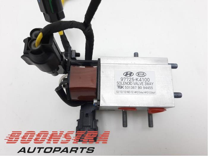 Begagnade Trycksensor, luftkonditionering Hyundai Kona (OS) 64 kWh Pris € 149,95 Marginaltabell erbjuds av Boonstra Autoparts
