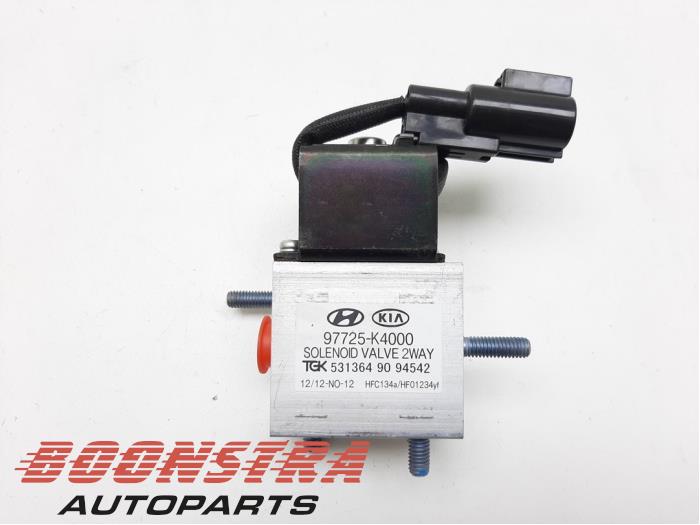 Begagnade Trycksensor, luftkonditionering Hyundai Kona (OS) 64 kWh Pris € 149,95 Marginaltabell erbjuds av Boonstra Autoparts
