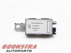 Used Antenna Amplifier Peugeot 3008 II (M4/MC/MJ/MR) 1.6 e-THP 165 16V Price € 29,95 Margin scheme offered by Boonstra Autoparts