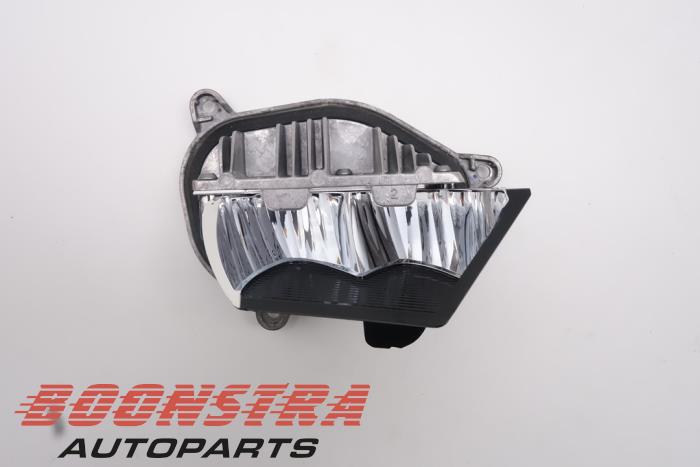Używane Modułowy reflektor LED Volkswagen Passat Variant (3G5) 1.4 GTE 16V Cena € 74,95 Procedura marży oferowane przez Boonstra Autoparts