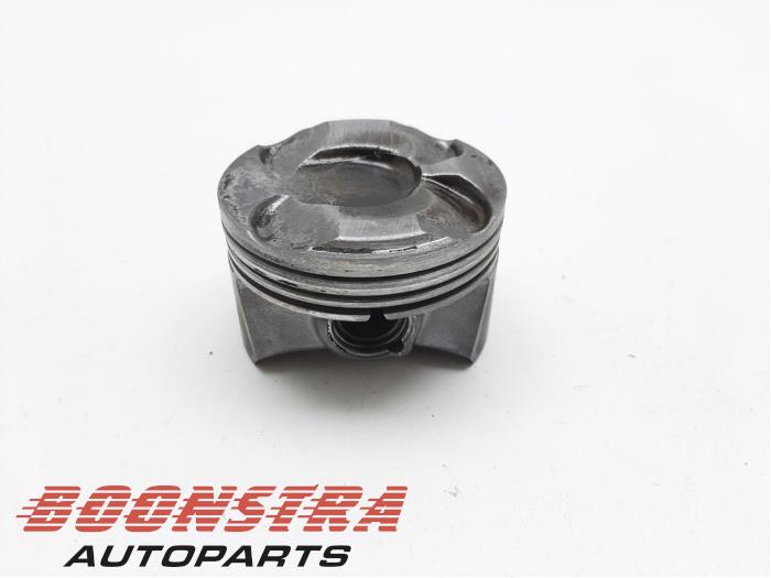 Usagé Piston BMW 3 serie (F30) 316i 1.6 16V Prix € 64,95 Règlement à la marge proposé par Boonstra Autoparts