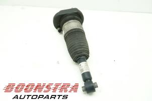Used Rear shock absorber rod, left BMW 5 serie Touring (G31) 530i 2.0 TwinPower Turbo 16V Price € 124,95 Margin scheme offered by Boonstra Autoparts