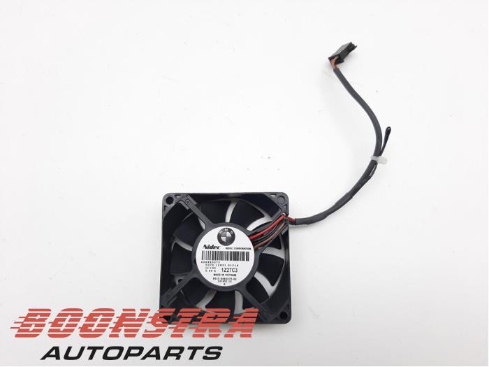 Cooling fans from a BMW 6 serie Gran Coupe (F06) 640d 24V 2013