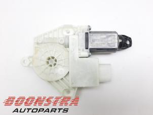 Used Door window motor BMW 5 serie (G30) 523i 2.0 TwinPower Turbo 16V Price € 24,95 Margin scheme offered by Boonstra Autoparts