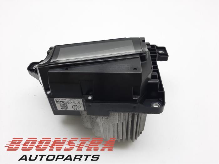 Gebrauchte Frontscheibenanzeige BMW X6 (F16) M50d 3.0 24V Preis € 299,95 Margenregelung angeboten von Boonstra Autoparts