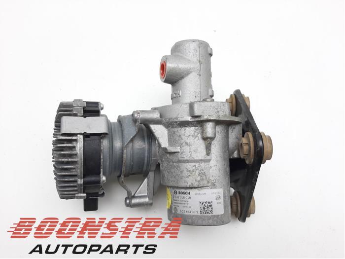 Usagé Assistant de freinage Volkswagen Passat Variant (3G5) 1.4 GTE 16V Prix € 159,95 Règlement à la marge proposé par Boonstra Autoparts
