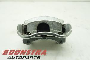 Used Rear brake calliper, left Peugeot Boxer (U9) 2.2 Blue HDi 140 Price € 54,39 Inclusive VAT offered by Boonstra Autoparts