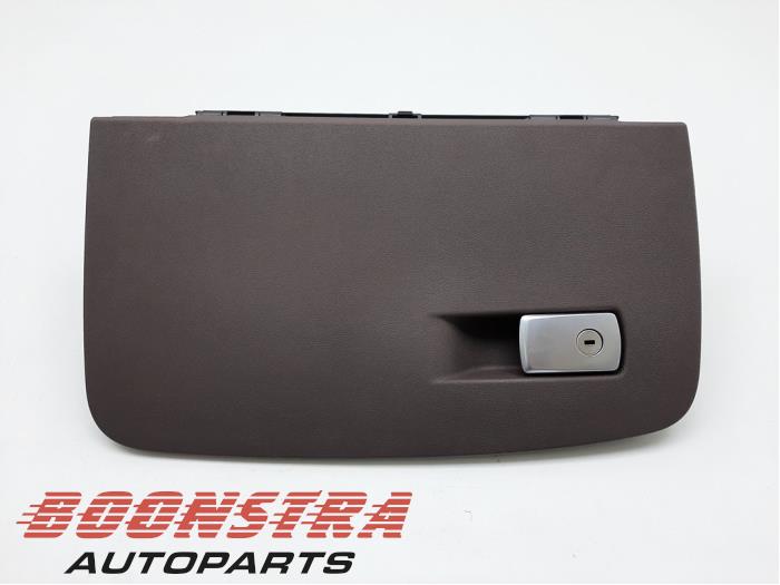 Begagnade Handskfack BMW 5 serie Touring (G31) 530i 2.0 TwinPower Turbo 16V Pris € 99,95 Marginaltabell erbjuds av Boonstra Autoparts