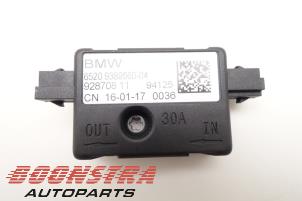 Używane Antena BMW 5 serie Touring (G31) 530i 2.0 TwinPower Turbo 16V Cena € 24,95 Procedura marży oferowane przez Boonstra Autoparts