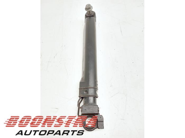 Używane Silownik Volvo FM Cena € 217,20 Z VAT oferowane przez Boonstra Autoparts