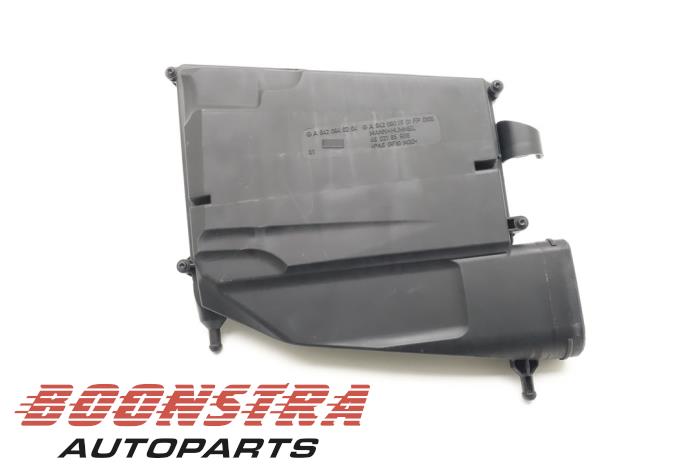 Begagnade Luftfilterhus Mercedes C (W204) 3.0 C-320 CDI V6 24V 4-Matic Pris € 48,95 Marginaltabell erbjuds av Boonstra Autoparts