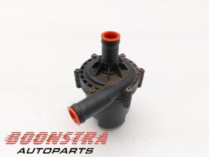 Usados Bomba de agua Tesla Model S 75D Precio € 99,95 Norma de margen ofrecido por Boonstra Autoparts