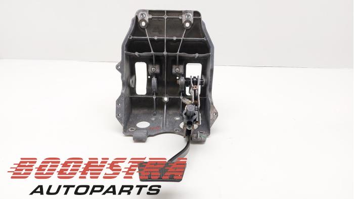 Używane Pedal hamulca Dodge 1500 Crew Cab (DS) 5.7 Hemi V8 Cena € 119,79 Z VAT oferowane przez Boonstra Autoparts
