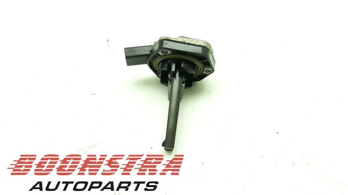 Begagnade Oljenivåsensor Porsche Cayenne (9PA) 4.8 V8 32V Turbo Pris € 24,95 Marginaltabell erbjuds av Boonstra Autoparts