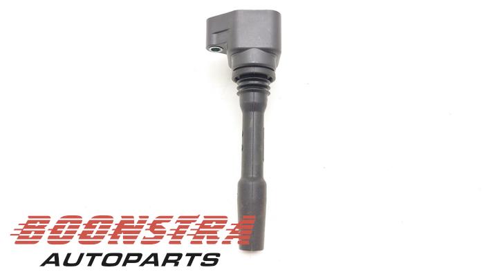 Ignition coil from a MINI Clubman (F54) 1.5 Cooper 12V 2016
