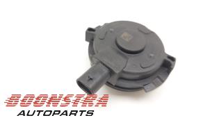 Used Camshaft sensor BMW X1 (F48) sDrive 20i 2.0 16V Twin Power Turbo Price € 24,95 Margin scheme offered by Boonstra Autoparts