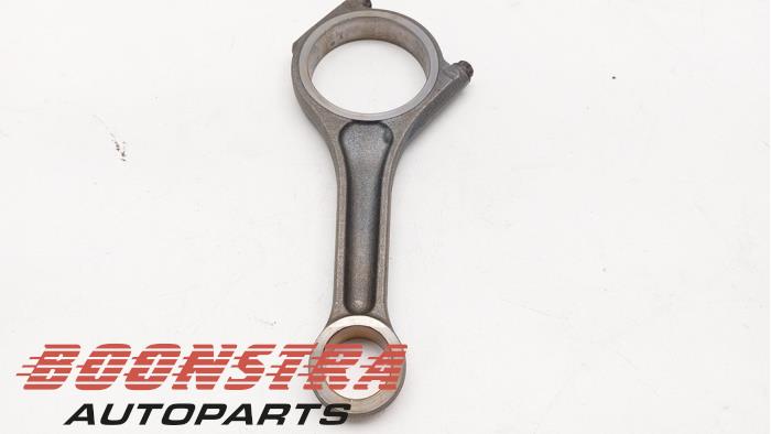 Usados Biela Landrover Range Rover III (LM) 3.6 TDV8 32V Precio € 89,95 Norma de margen ofrecido por Boonstra Autoparts