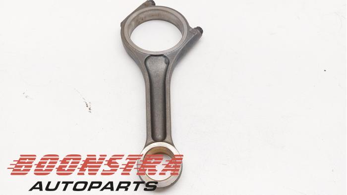 Usados Biela Landrover Range Rover III (LM) 3.6 TDV8 32V Precio € 89,95 Norma de margen ofrecido por Boonstra Autoparts