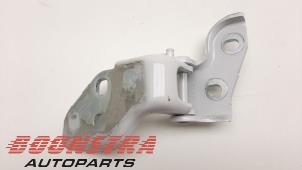 Used Front door hinge, right Peugeot Boxer (U9) 2.2 Blue HDi 140 Price € 30,19 Inclusive VAT offered by Boonstra Autoparts