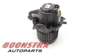Used Heating and ventilation fan motor Renault Clio IV (5R) 1.5 Energy dCi 90 FAP Price € 24,95 Margin scheme offered by Boonstra Autoparts