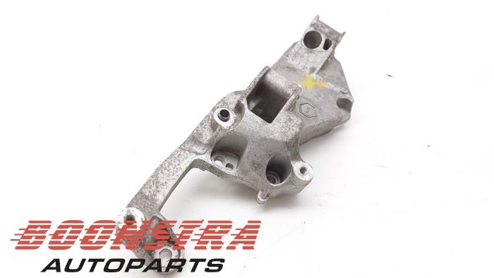 Usagé Support dynamo haut Peugeot 2008 (CU) 1.2 12V e-THP PureTech 110 Prix € 44,95 Règlement à la marge proposé par Boonstra Autoparts