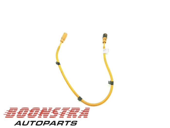Używane Kabel (rózne) BMW i3 (I01) i3 120Ah Cena € 73,95 Procedura marży oferowane przez Boonstra Autoparts