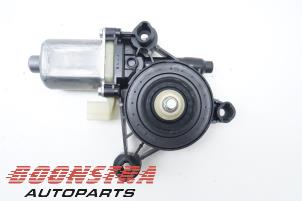 Used Door window motor Volkswagen Crafter (SY) 2.0 TDI Price € 30,19 Inclusive VAT offered by Boonstra Autoparts