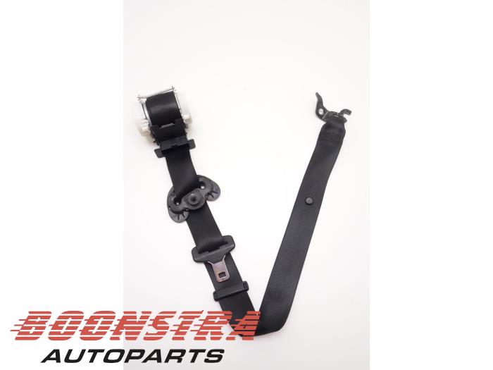 Front seatbelt, left from a BMW 3 serie (E90) 318i 16V 2007