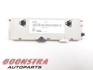 Usados Amplificador de antena Mini Mini (R56) 1.6 16V Cooper S Precio € 24,95 Norma de margen ofrecido por Boonstra Autoparts