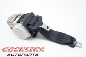 Used Rear seatbelt, centre BMW 5 serie (E60) 550i 32V Price € 24,95 Margin scheme offered by Boonstra Autoparts