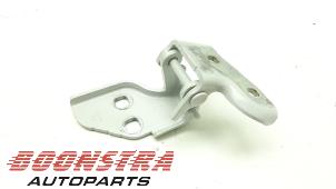 Used Front door hinge, right Peugeot Boxer Price € 30,19 Inclusive VAT offered by Boonstra Autoparts