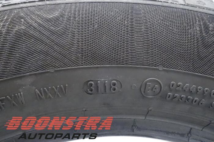 Winter tyre from a Volkswagen Touran (5T1) 2.0 TDI 150 2016
