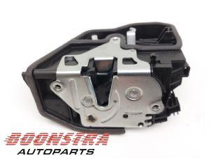 Used Rear door lock mechanism 4-door, left BMW 3 serie Touring (F31) 320i 2.0 16V Price € 24,95 Margin scheme offered by Boonstra Autoparts