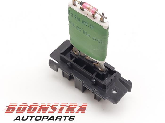 Heater resistor from a Peugeot Boxer (U9) 2.2 Blue HDi 120 2021