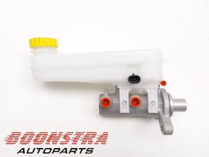 Used Master cylinder Peugeot Boxer (U9) 2.2 Blue HDi 120 Price € 36,24 Inclusive VAT offered by Boonstra Autoparts