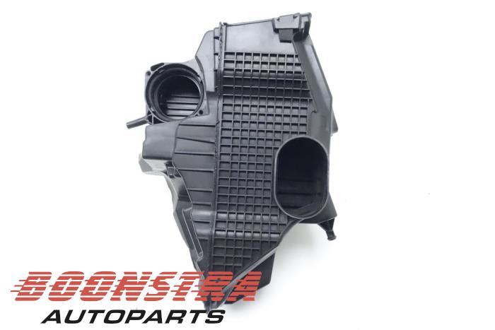 Gebrauchte Luftfiltergehäuse Renault Clio IV Estate/Grandtour (7R) 1.5 Energy dCi 90 FAP Preis € 24,95 Margenregelung angeboten von Boonstra Autoparts