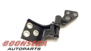 Used Rear door hinge, right Citroen Berlingo 1.6 BlueHDI 100 Price € 30,19 Inclusive VAT offered by Boonstra Autoparts