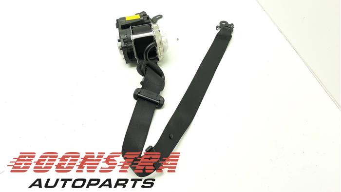 Front seatbelt, right from a BMW X5 (G05) xDrive 40i 3.0 24V 2019
