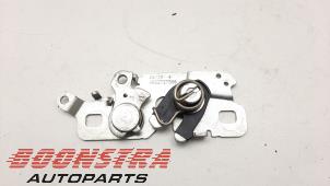 Used Bonnet lock mechanism Opel Corsa F (UB/UH/UP) 1.2 12V 75 Price € 24,95 Margin scheme offered by Boonstra Autoparts
