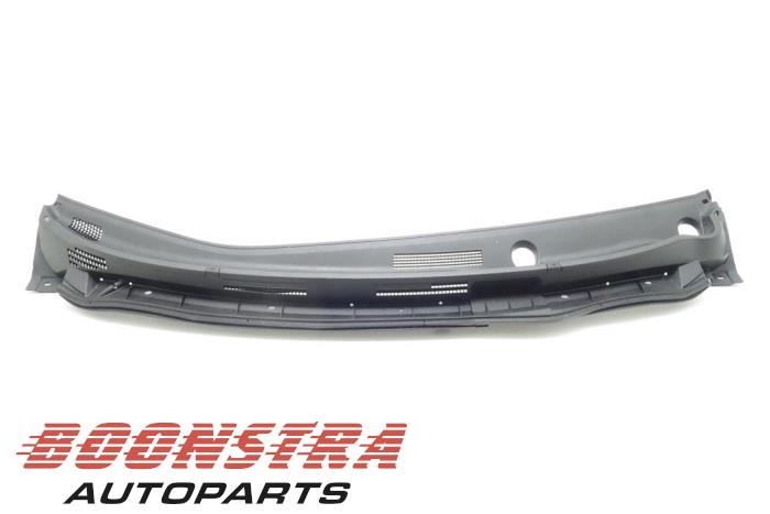 Używane Parawan Nissan Note (E12) 1.2 68 Cena € 24,95 Procedura marży oferowane przez Boonstra Autoparts